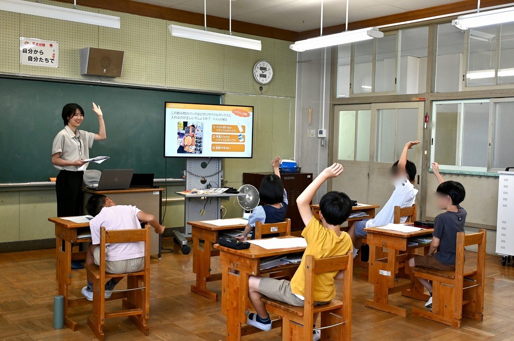 地域の学校・子ども食堂での出張授業