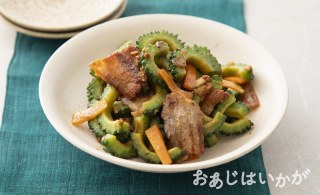 【8月】ゴーヤーと豚肉の回鍋肉風炒め