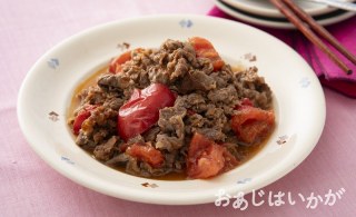【8月】牛肉とトマトの粒マスタード炒め
