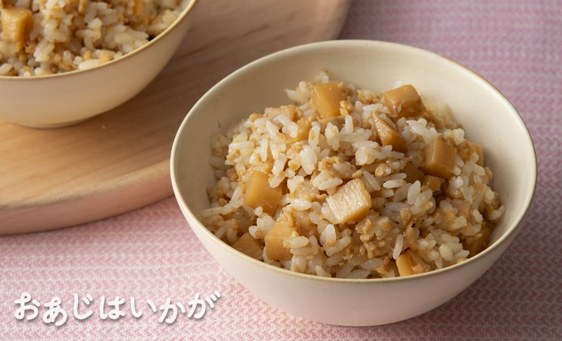 【4月】たけのこと鶏そぼろの混ぜご飯