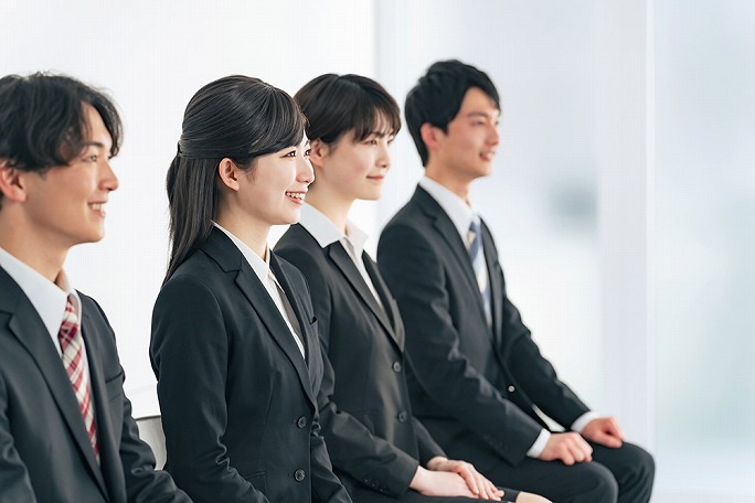 新卒採用